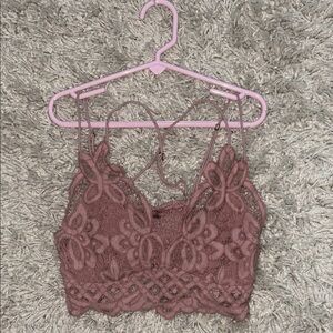 American Eagle Outfitters Lace Crop Top - Dusty Pink
